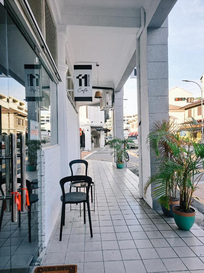 111 Hutton Lane Hostel Джордж Таун Екстериор снимка